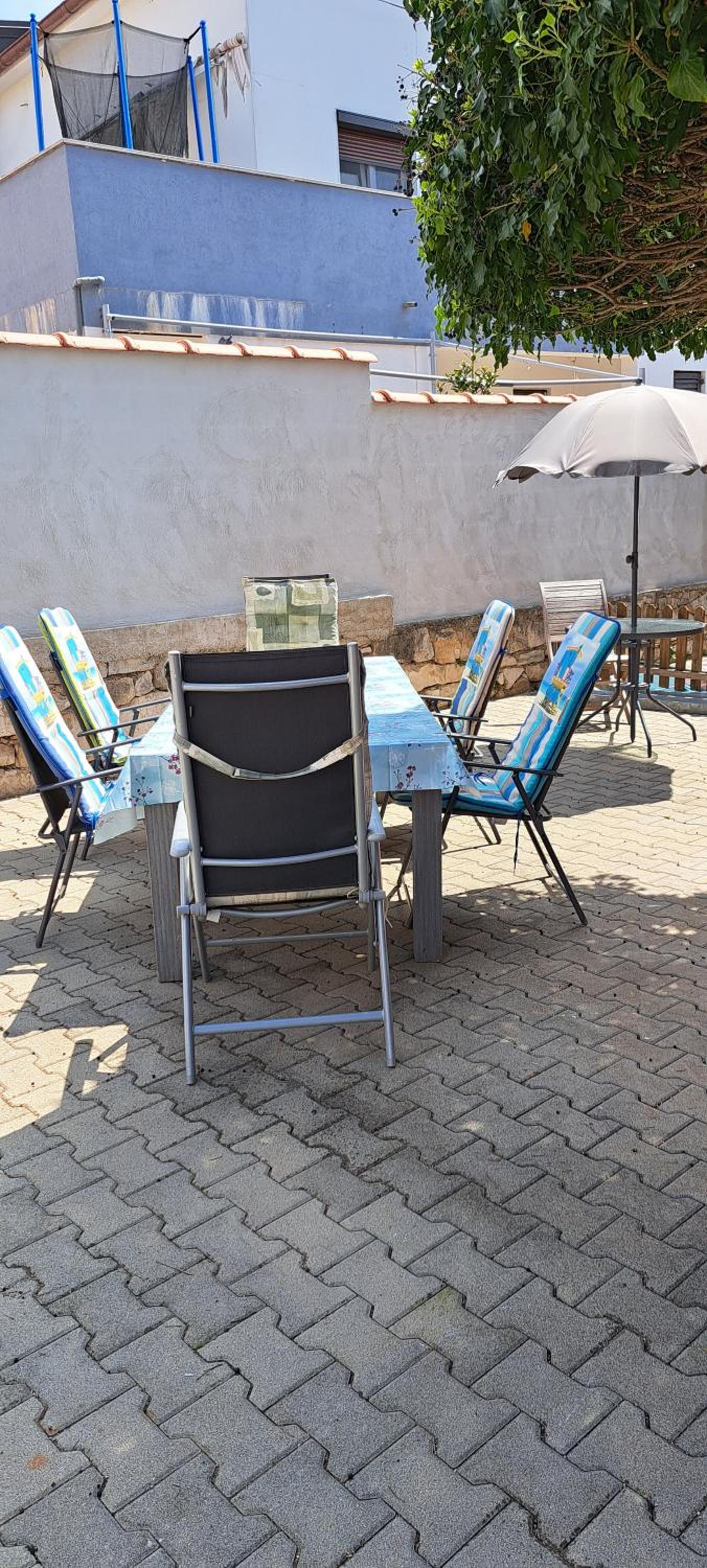 Apartment Luna met Airco Wifi en Zwembad