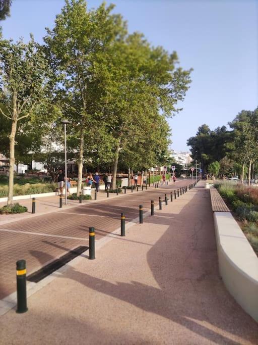 VOULIAGMENI RIVIERA center between Beach and Lake