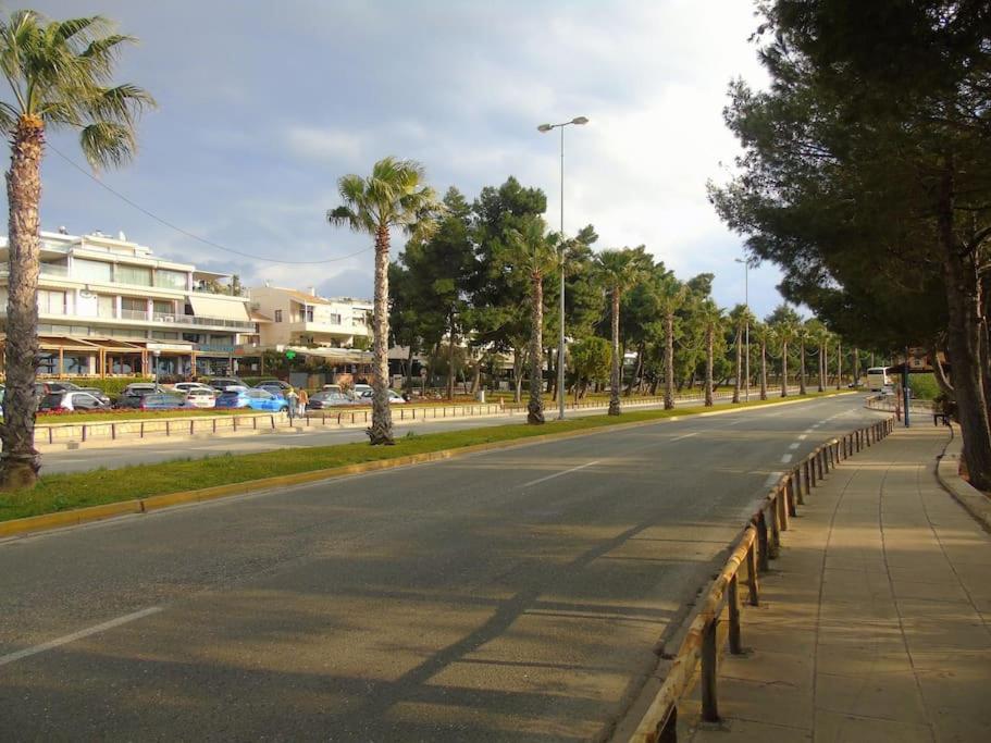 VOULIAGMENI RIVIERA center between Beach and Lake