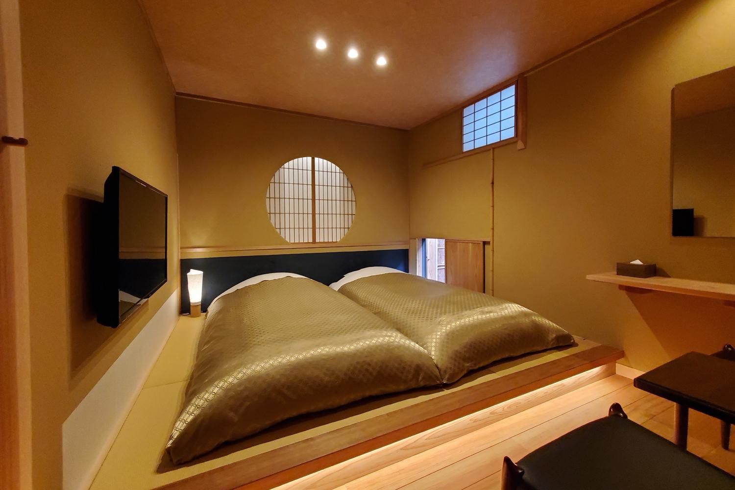 Itsukushimahigashimonzen Kikugawa