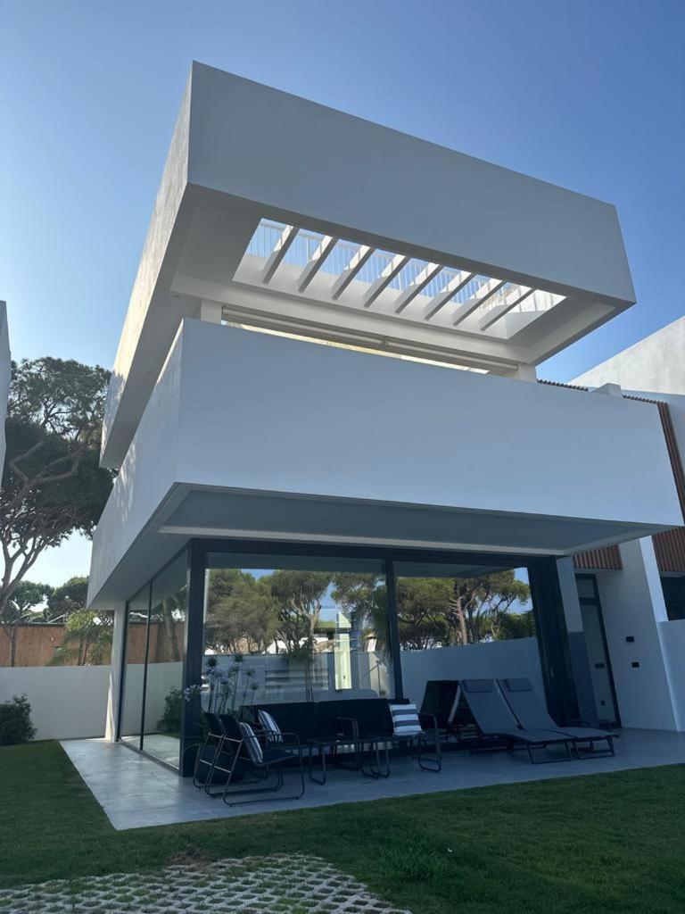 Hotel VILLA MARIAH Barrosa Playa - Image 1