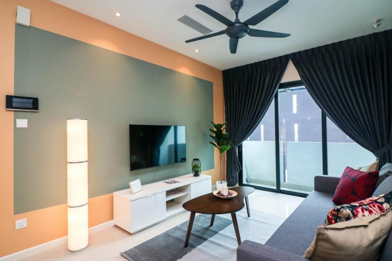 Suasana Suite by RR JBcity