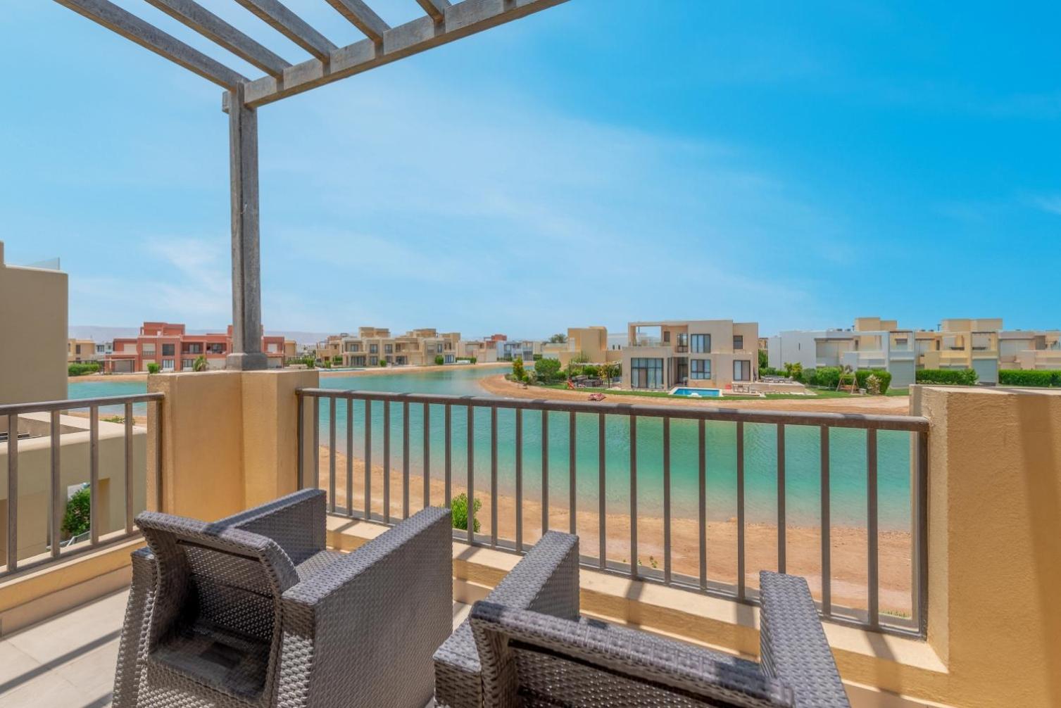 Hotel NEW! 2BR Duplex in Tawila, Gouna Private Jacuzzi, Garden, Lagoon & Pool - Image 1