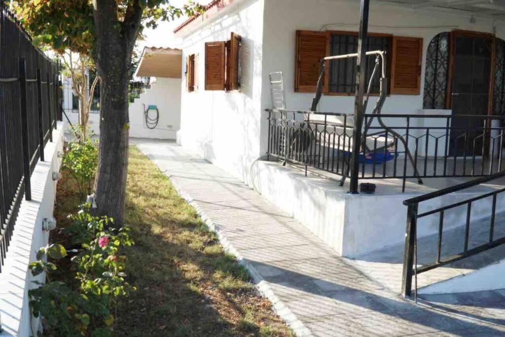 Karipidis houses