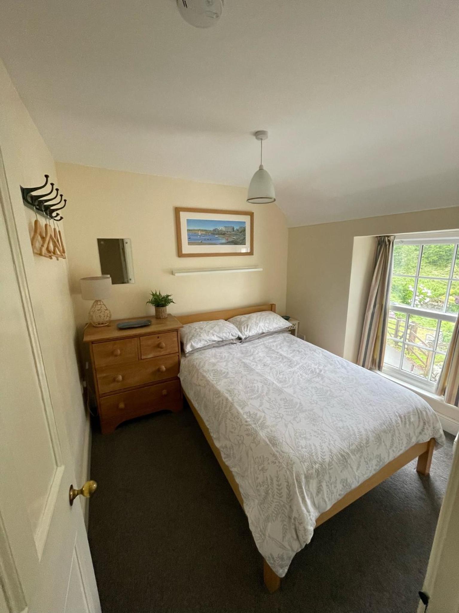 Bryn Goleu, Mersey Street, Borth-y-Gest view 4