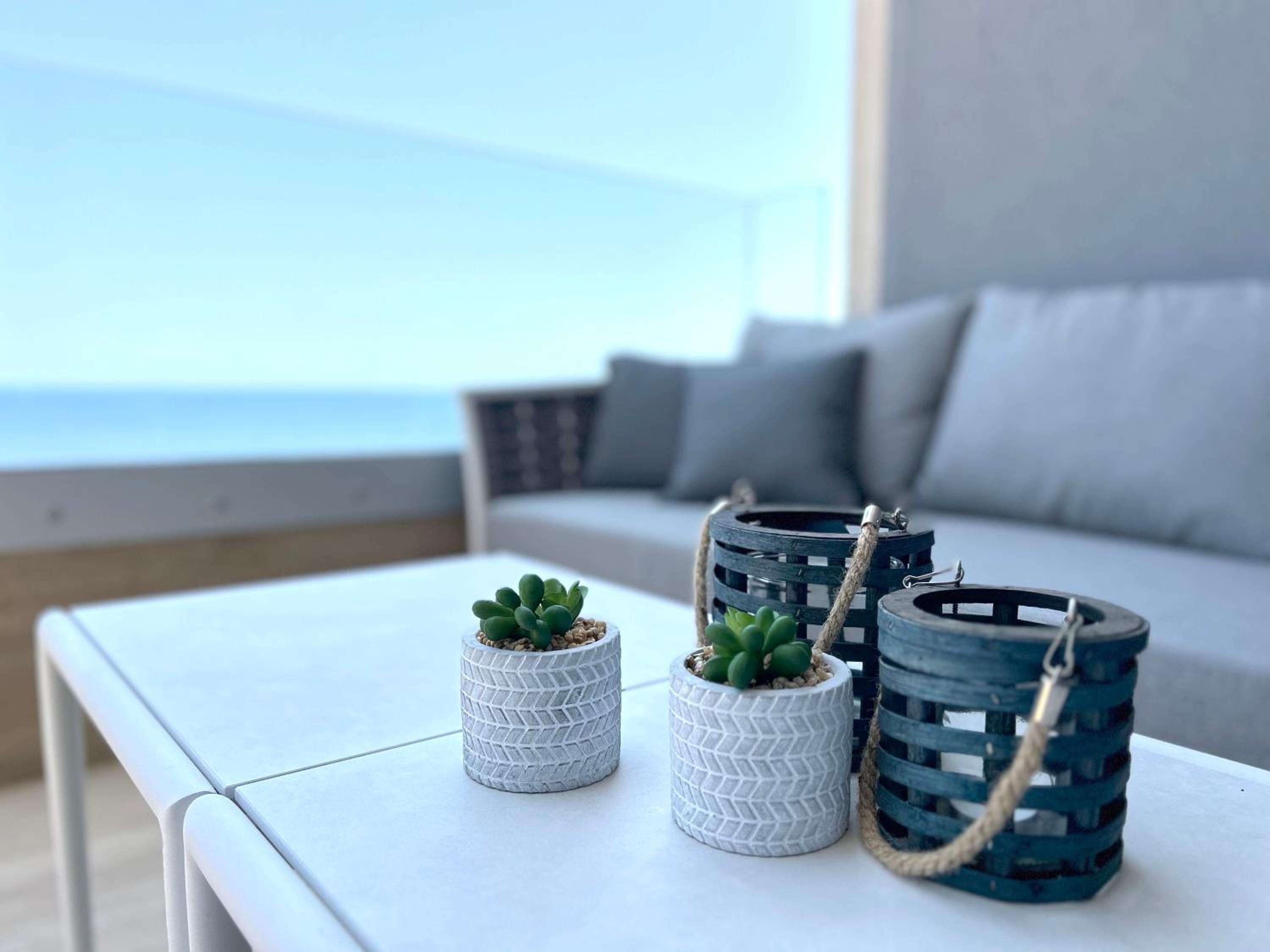 POSIDONIA PUNTA PRIMA - Luxury Seafront Apartments