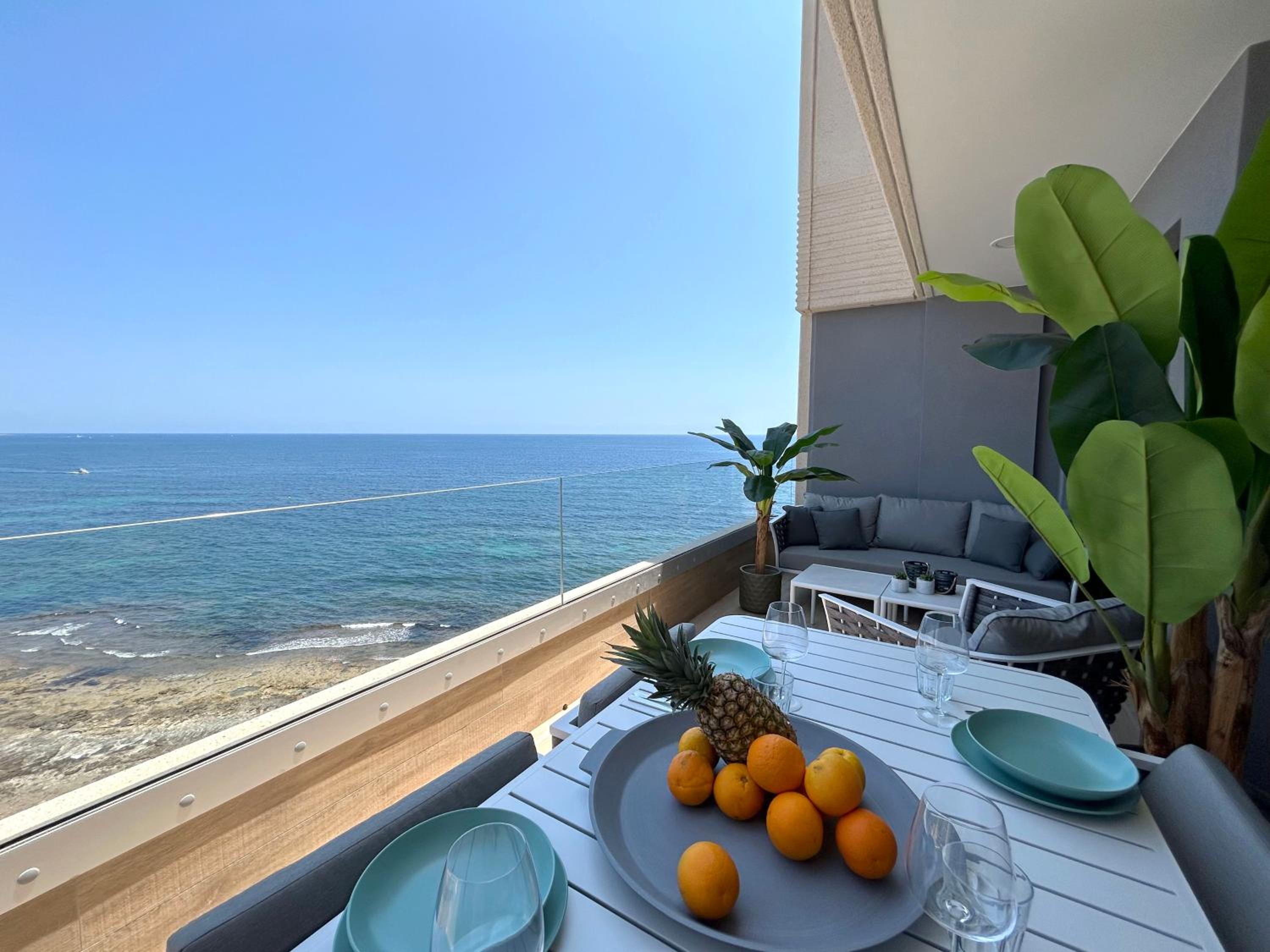 POSIDONIA PUNTA PRIMA - Luxury Seafront Apartments