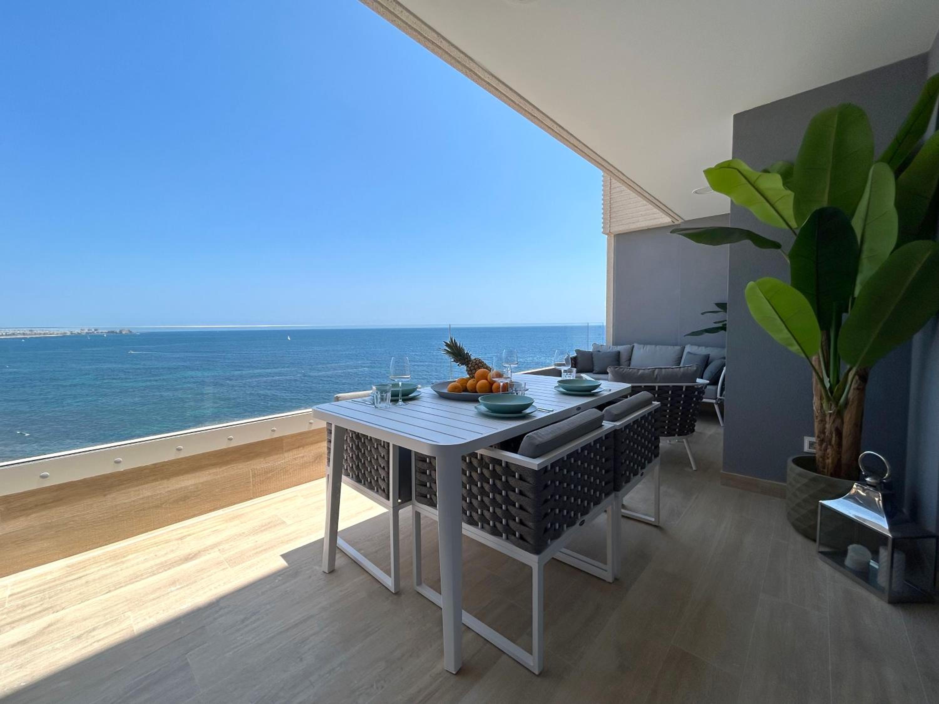 POSIDONIA PUNTA PRIMA - Luxury Seafront Apartments