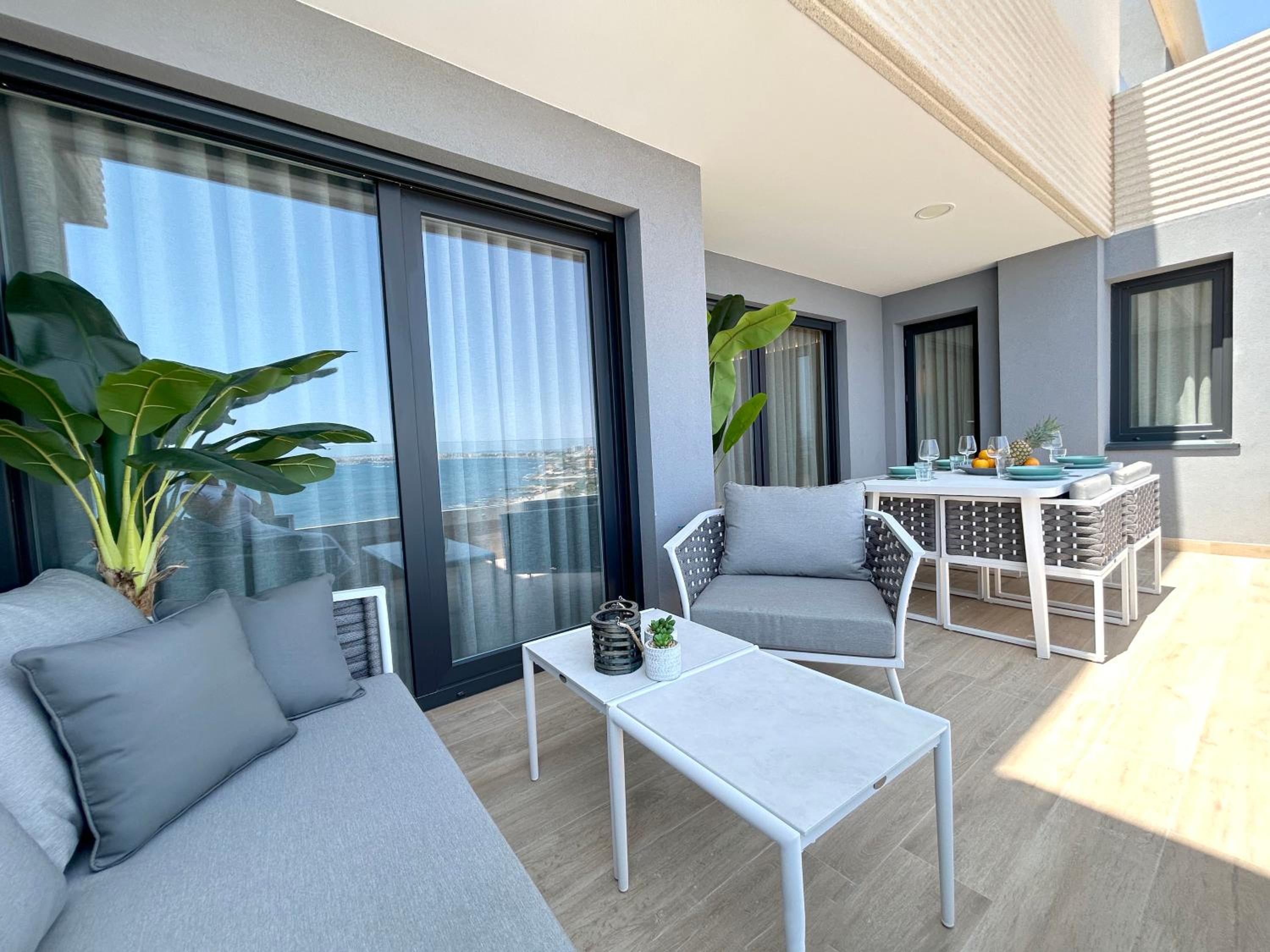 POSIDONIA PUNTA PRIMA - Luxury Seafront Apartments