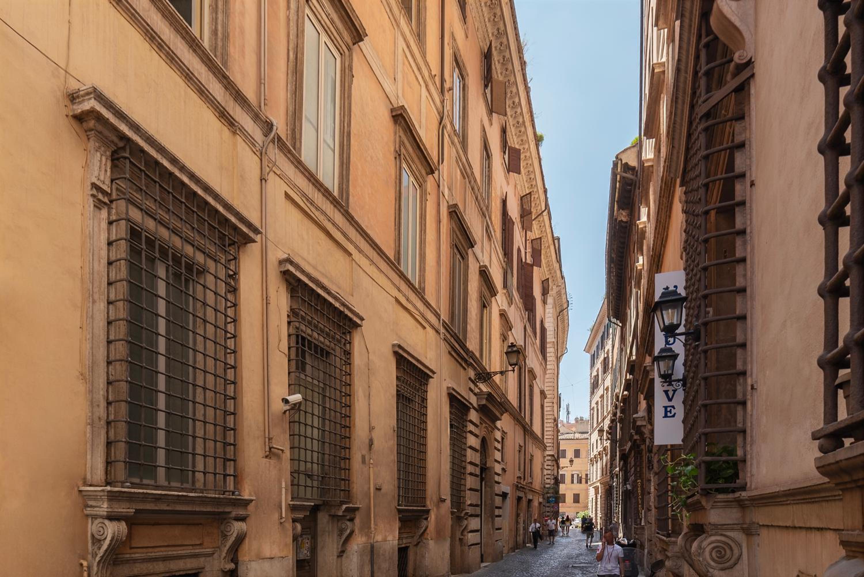 GuestHost - Pantheon Apartment - L'angolo nascosto dei quadri