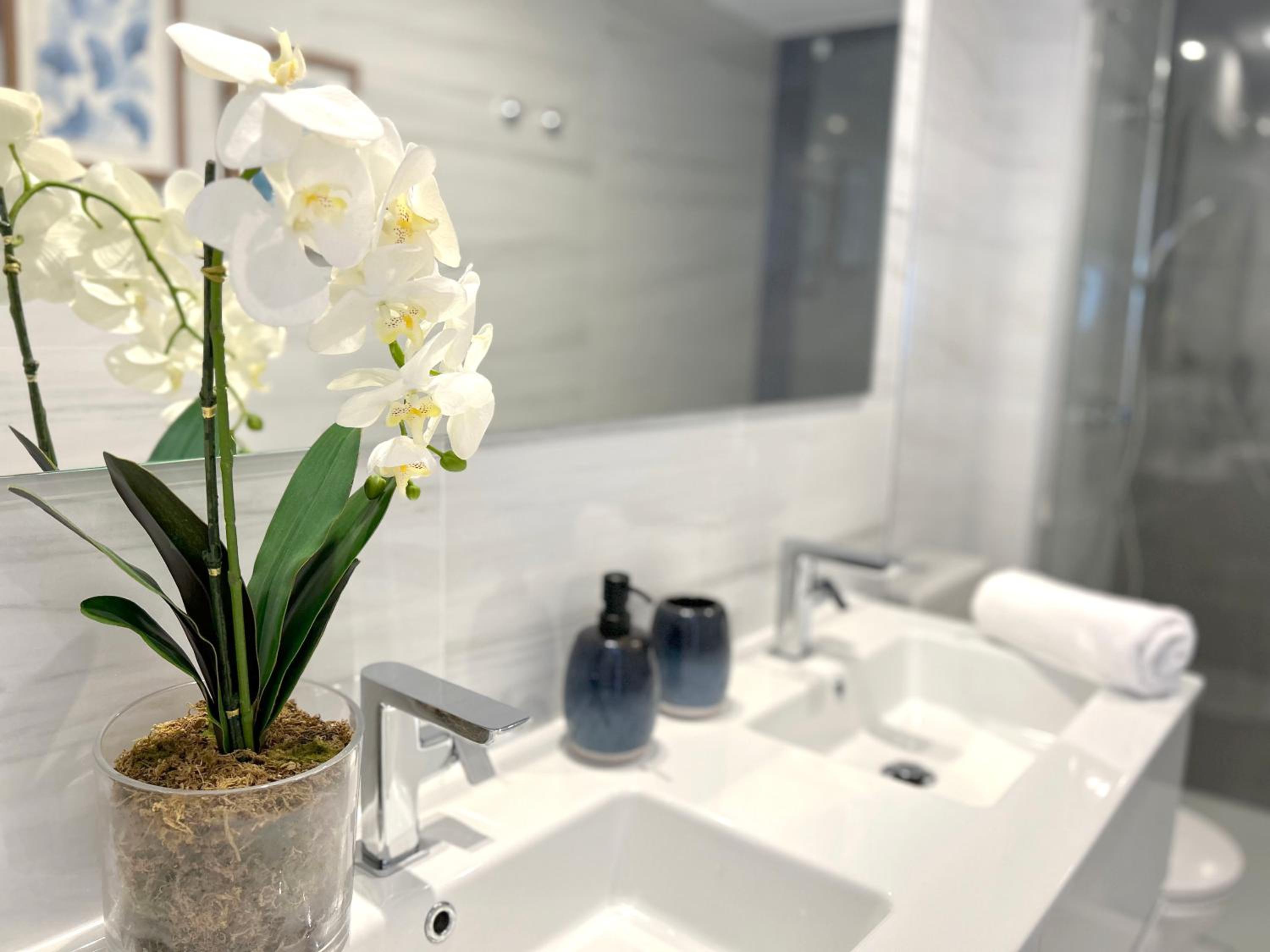 POSIDONIA PUNTA PRIMA - Luxury Seafront Apartments