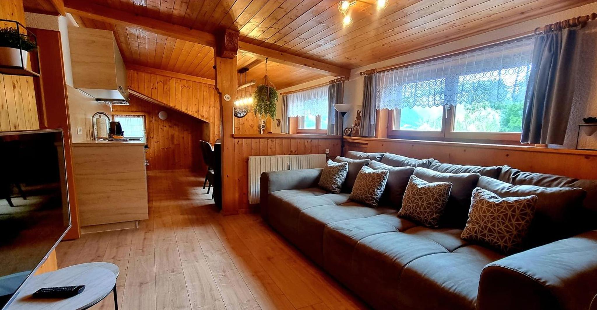Haus Tisch