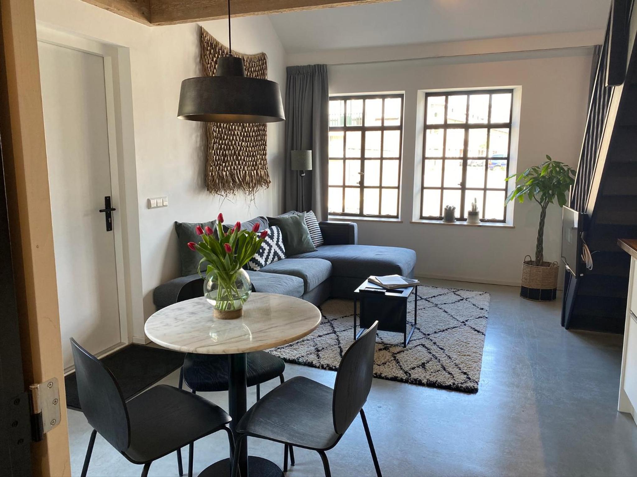 Appartement de Lerarenkamer in de Oude School view 2