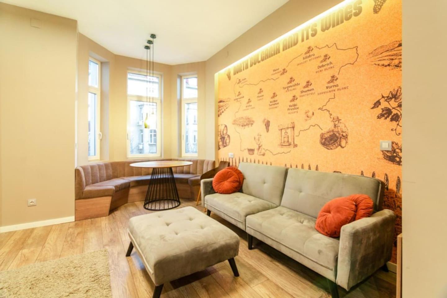 1 BR Wine Journey