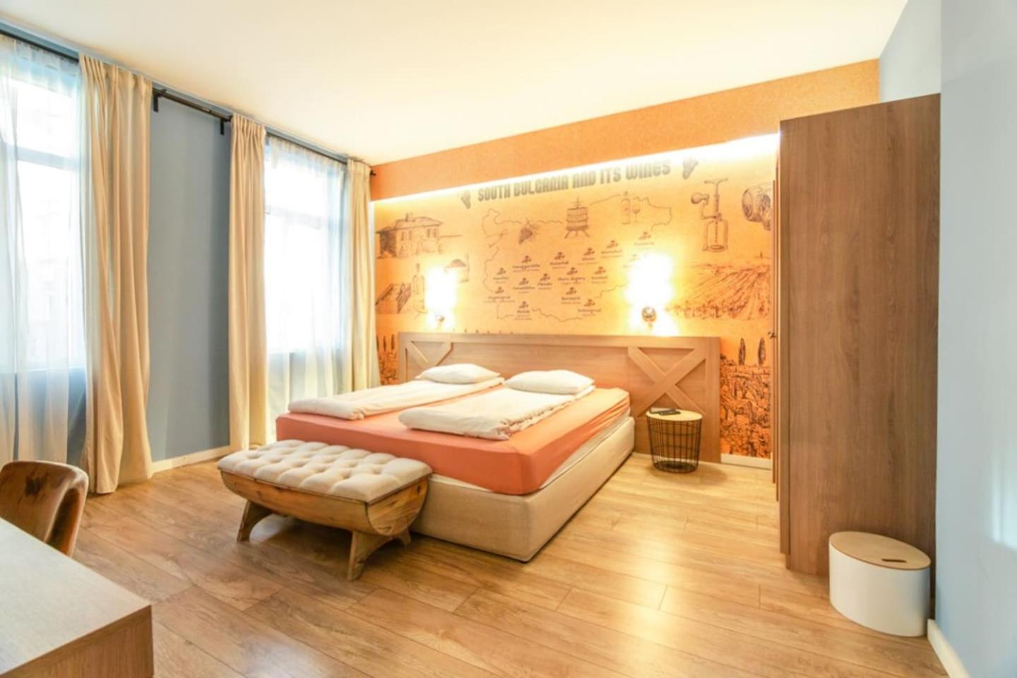 1 BR Wine Journey