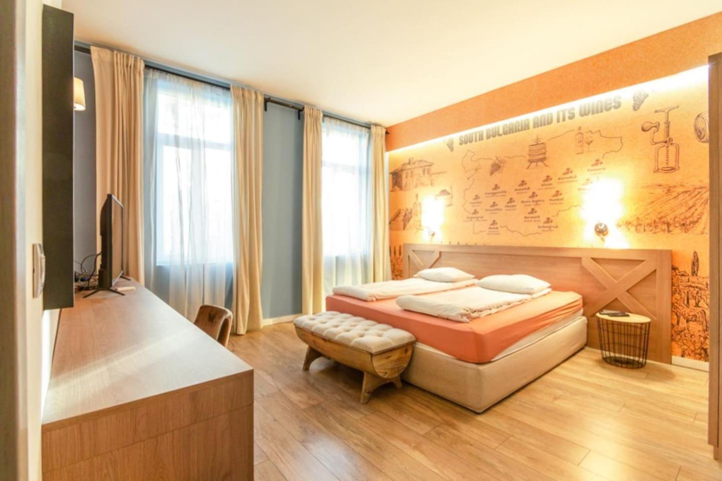 1 BR Wine Journey