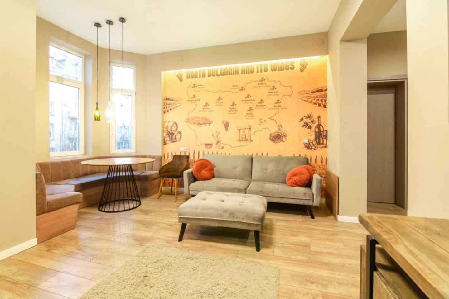 1 BR Wine Journey