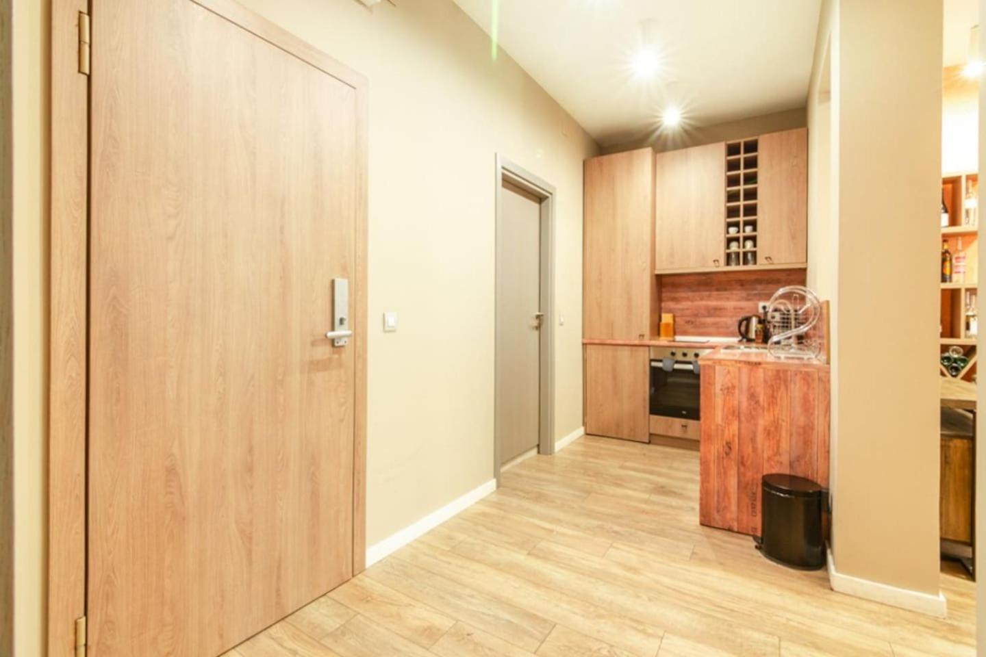 1 BR Wine Journey