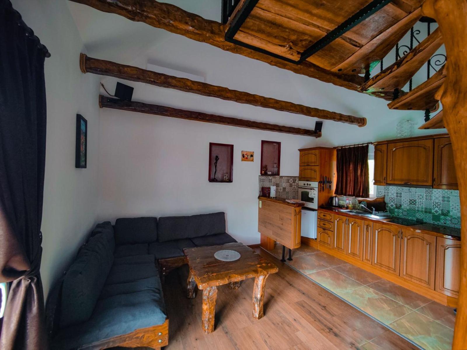 Вила Перуле Villa Perule - Handmade cozy wooden villa in the Rhodope mountain view 5