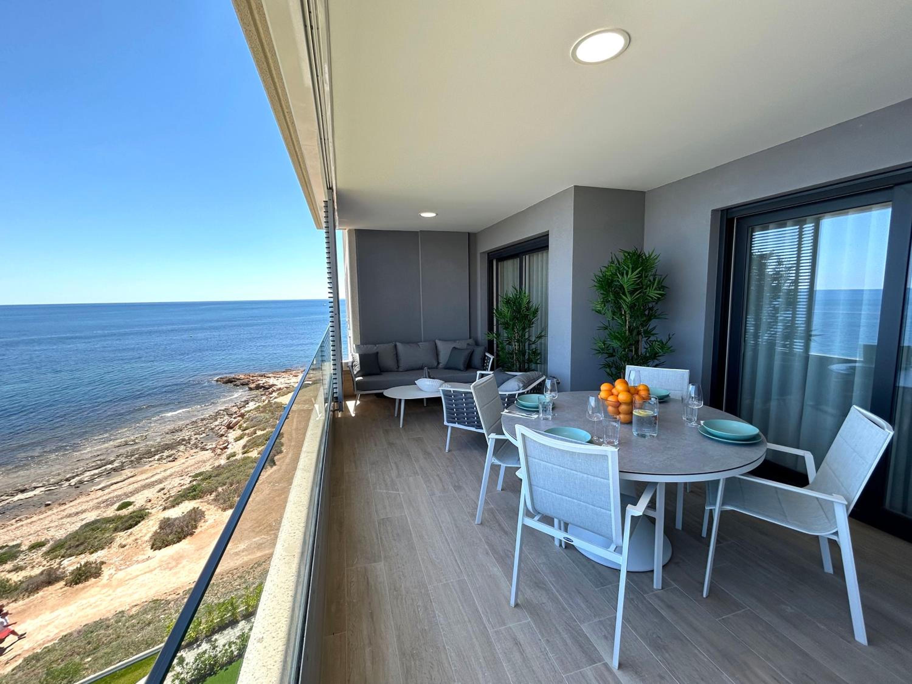 POSIDONIA PUNTA PRIMA - Luxury Seafront Apartments