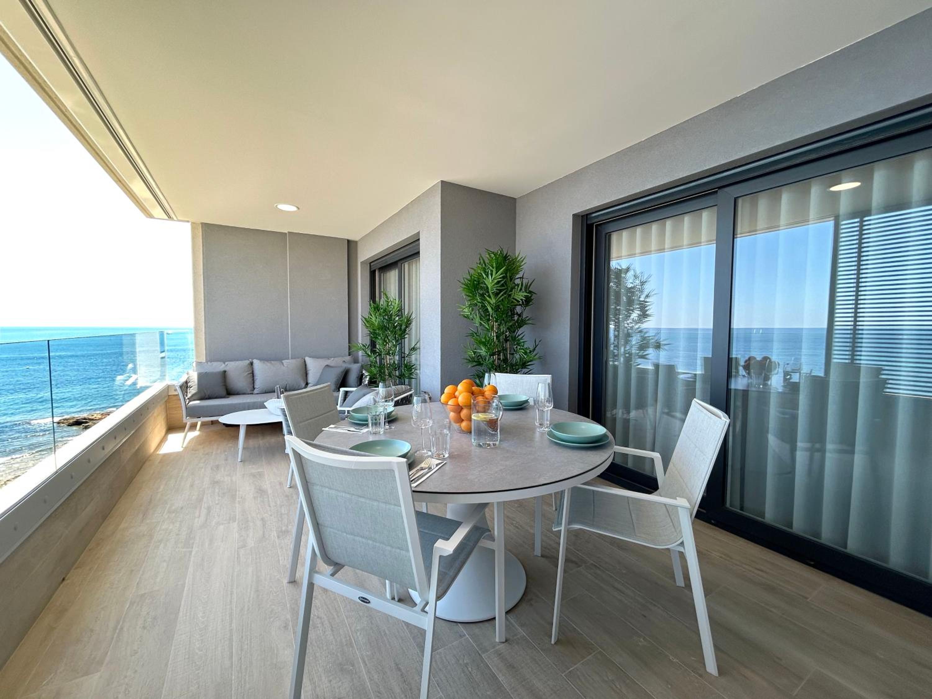 POSIDONIA PUNTA PRIMA - Luxury Seafront Apartments