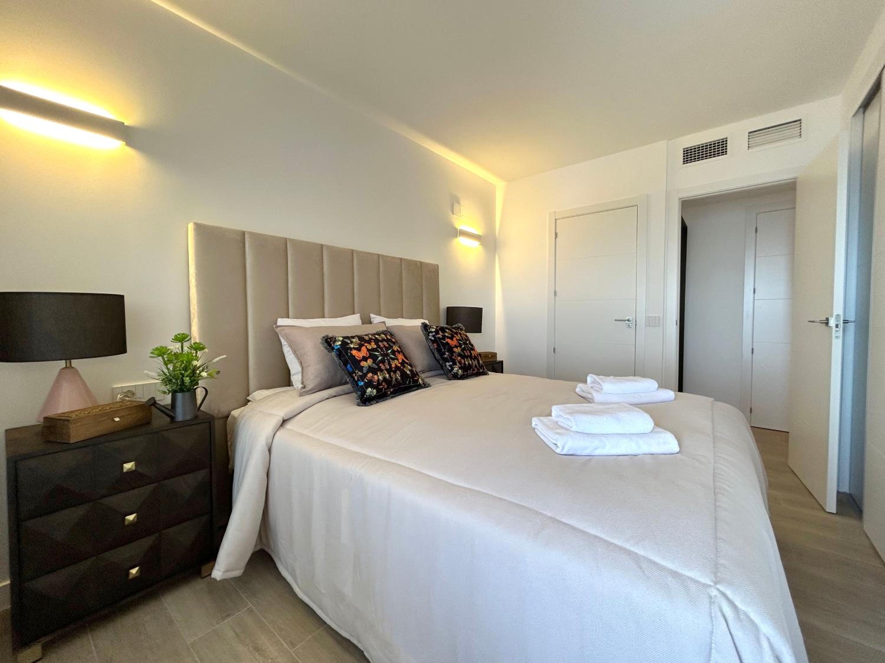 POSIDONIA PUNTA PRIMA - Luxury Seafront Apartments