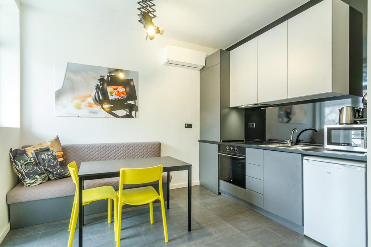 Viral 2 BR Photo Studio Loft