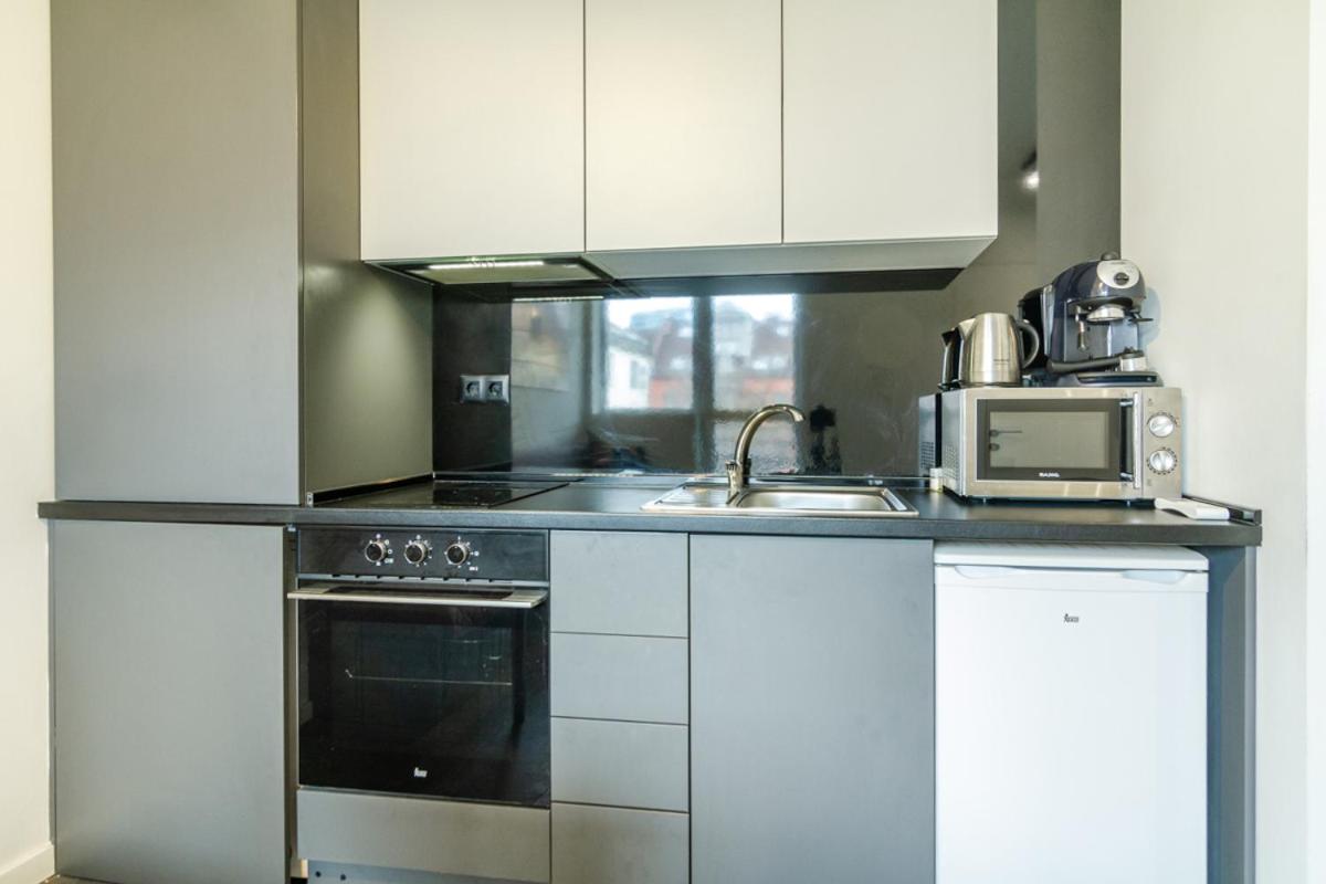 Viral 2 BR Photo Studio Loft