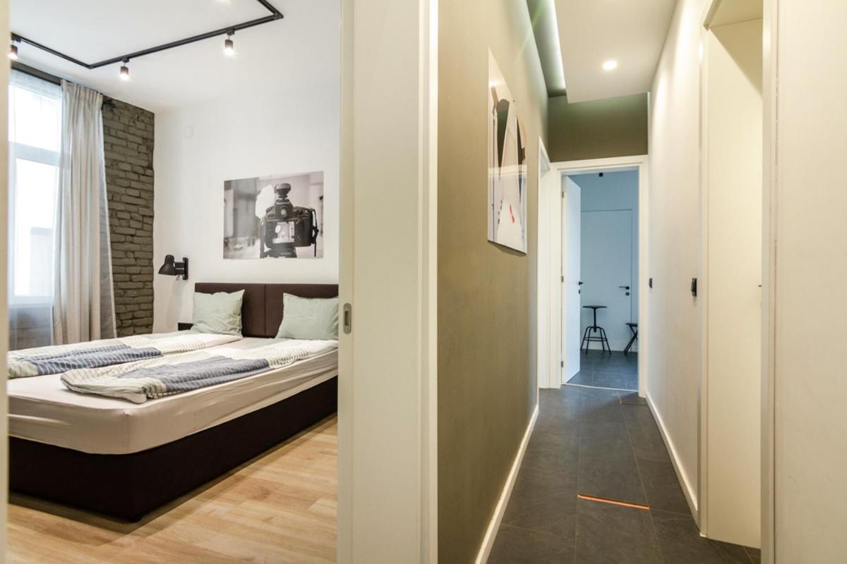Viral 2 BR Photo Studio Loft