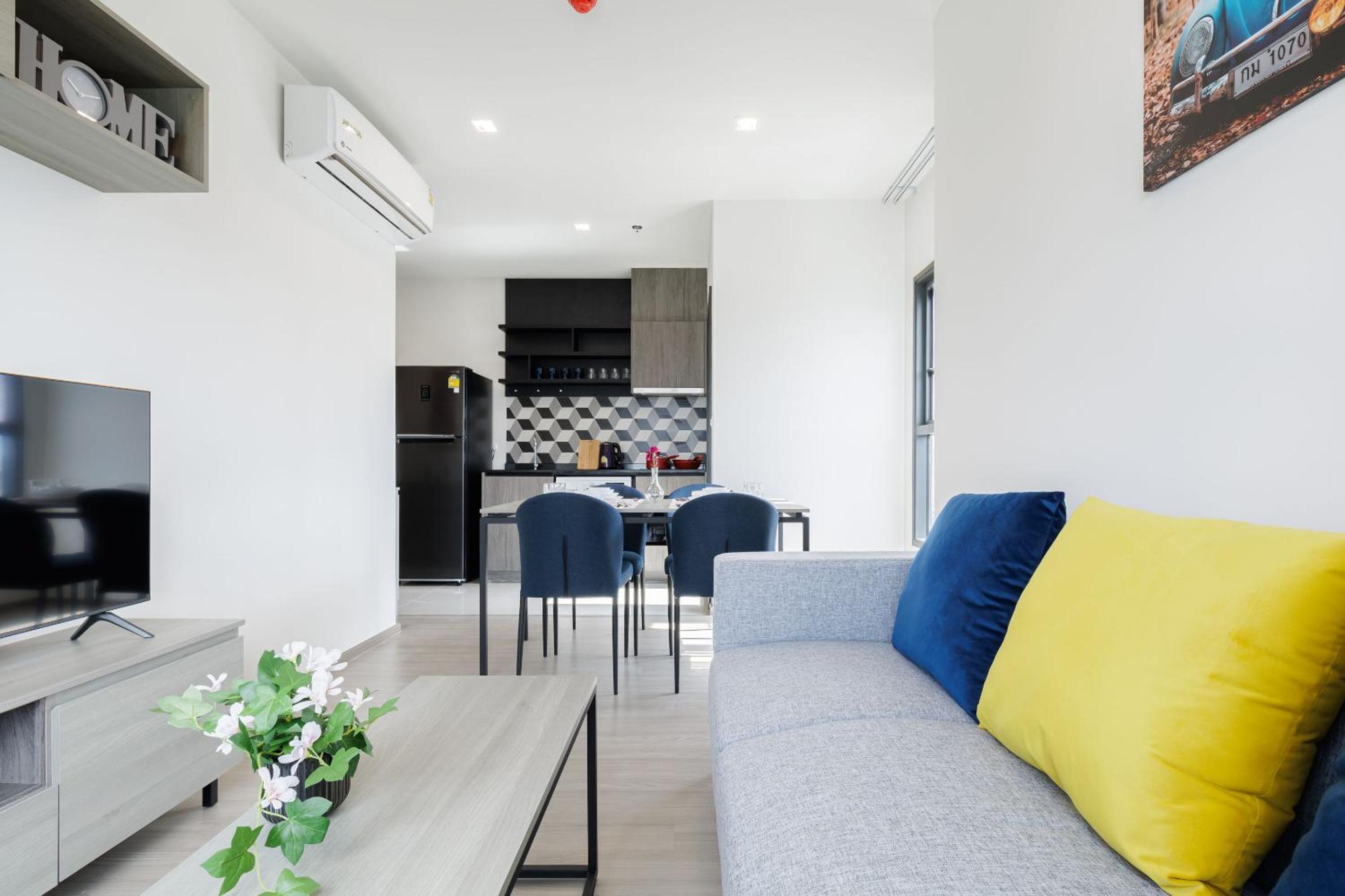 2 bedrooms -1 living room and 1 bathroom - swimming pool