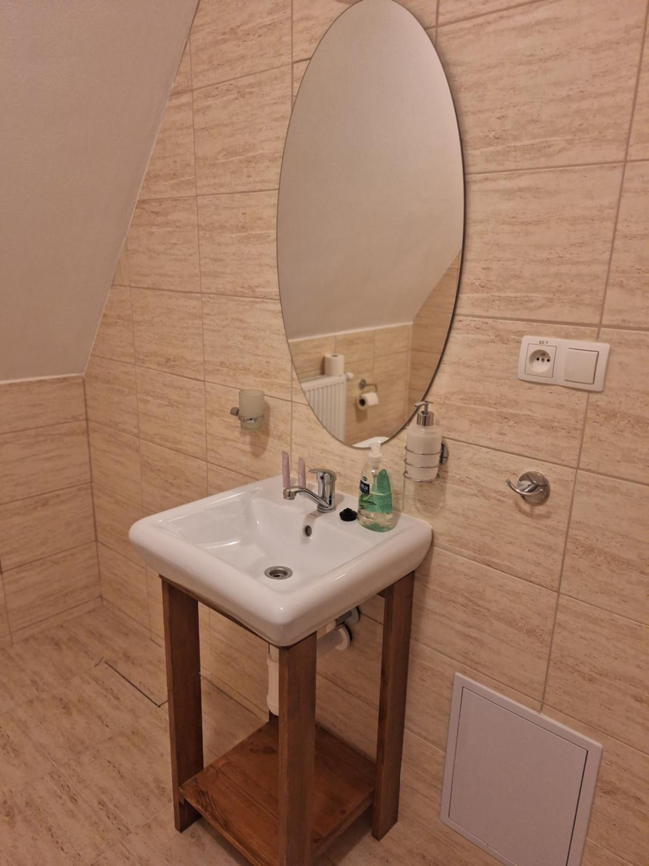 Kaštieľ Košťany