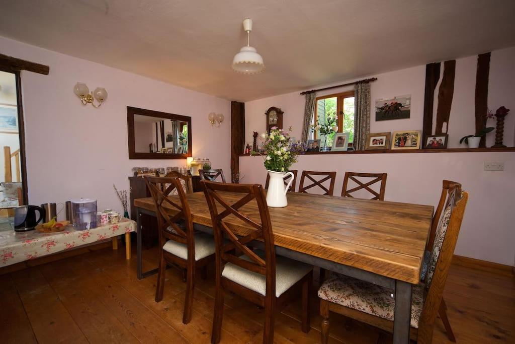 Stunning barn conversion ideal for large families