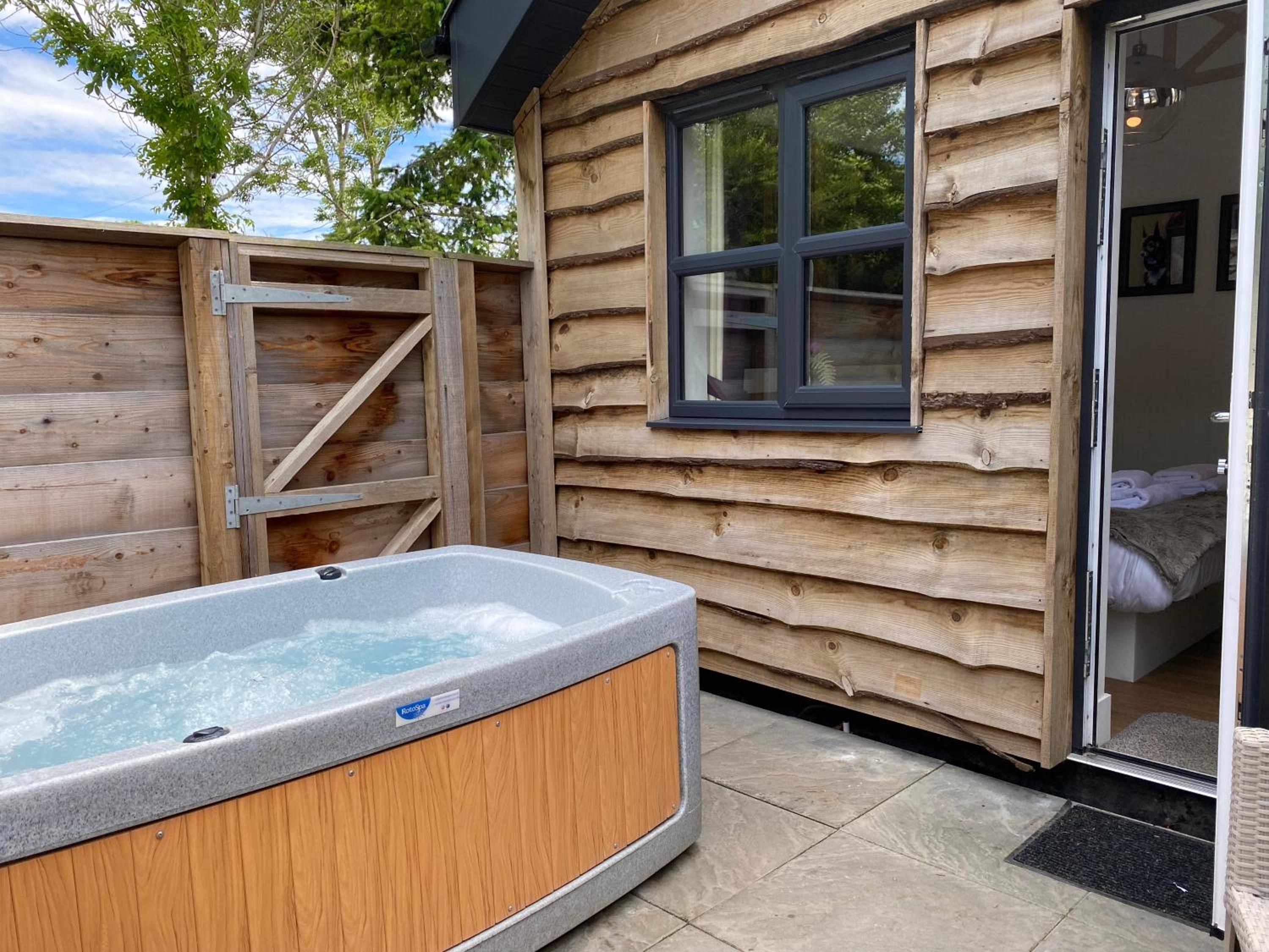 Fox Lodge with Hot Tub view 4