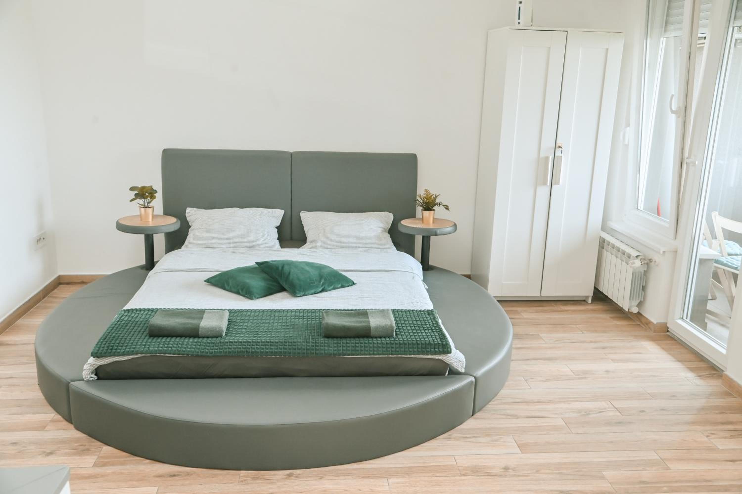 Hedonist-Kapije Lounge & Stay