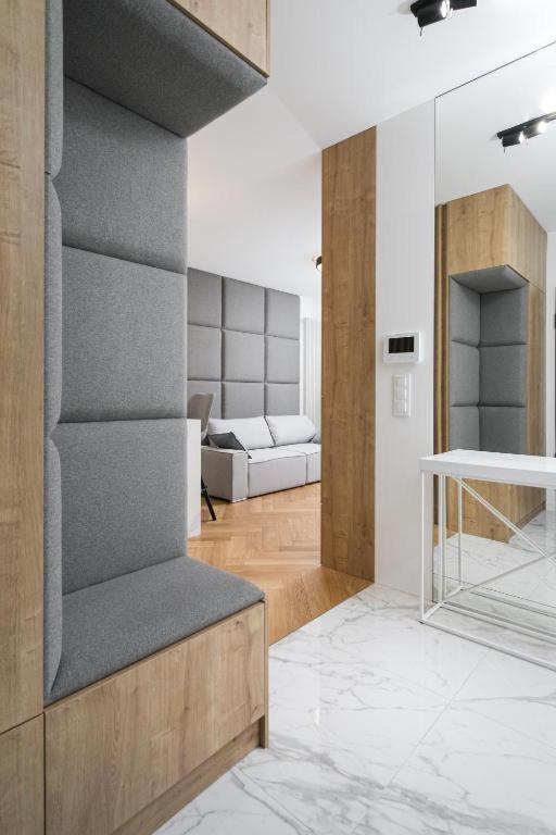 Urban Chic - Luxury 2-Bedroom, Mennica Residence