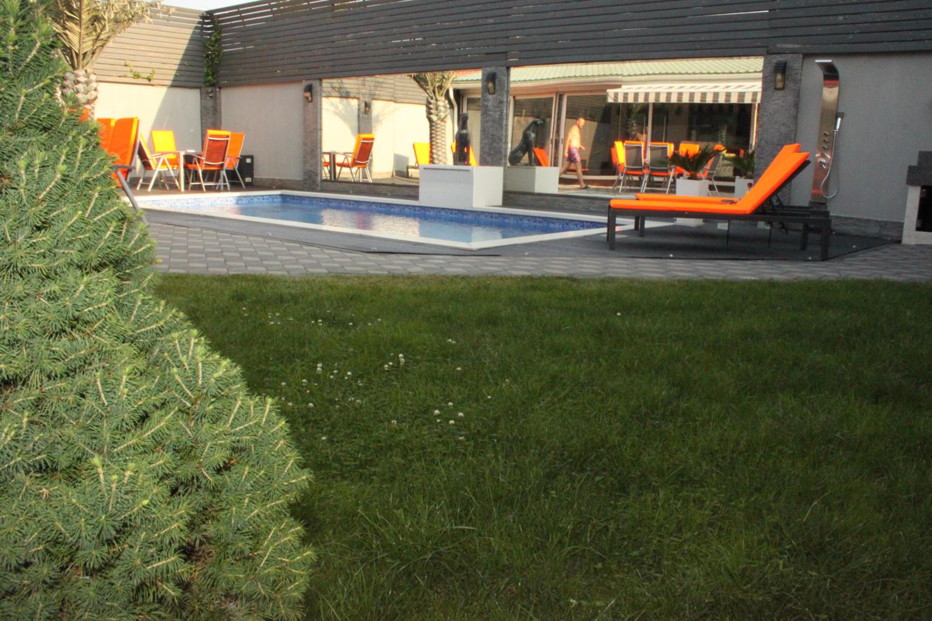 Villa RICH