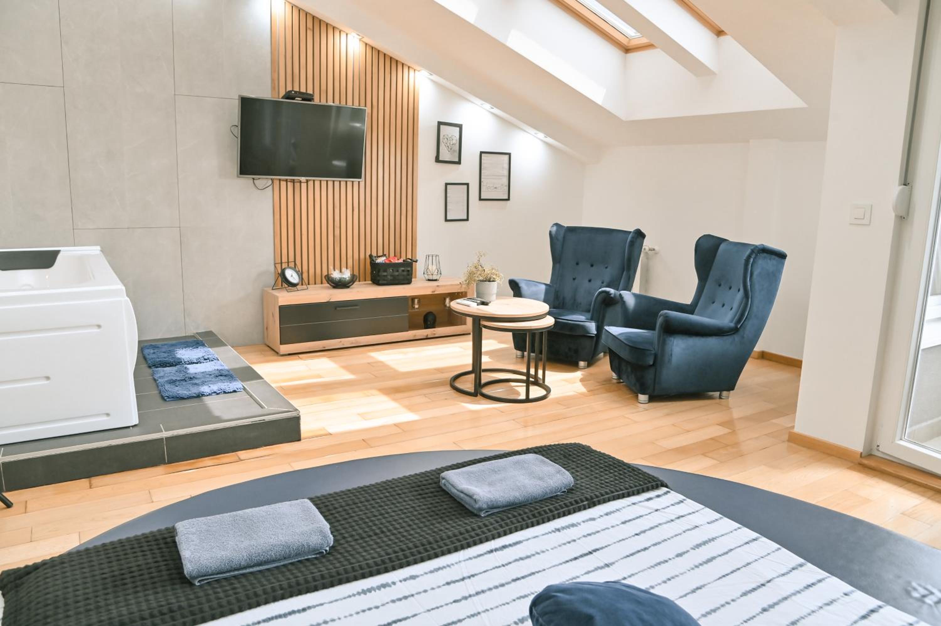 Hedonist-Kapije Lounge & Stay