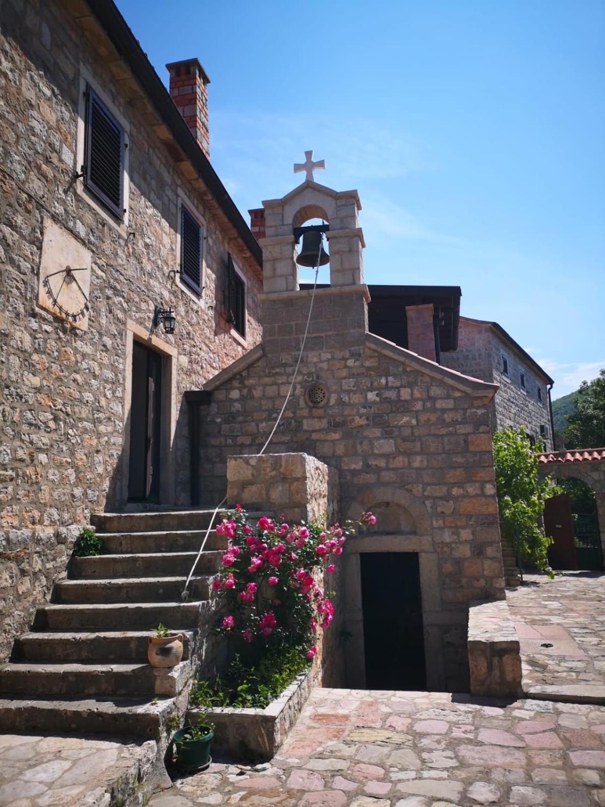 Photo 27