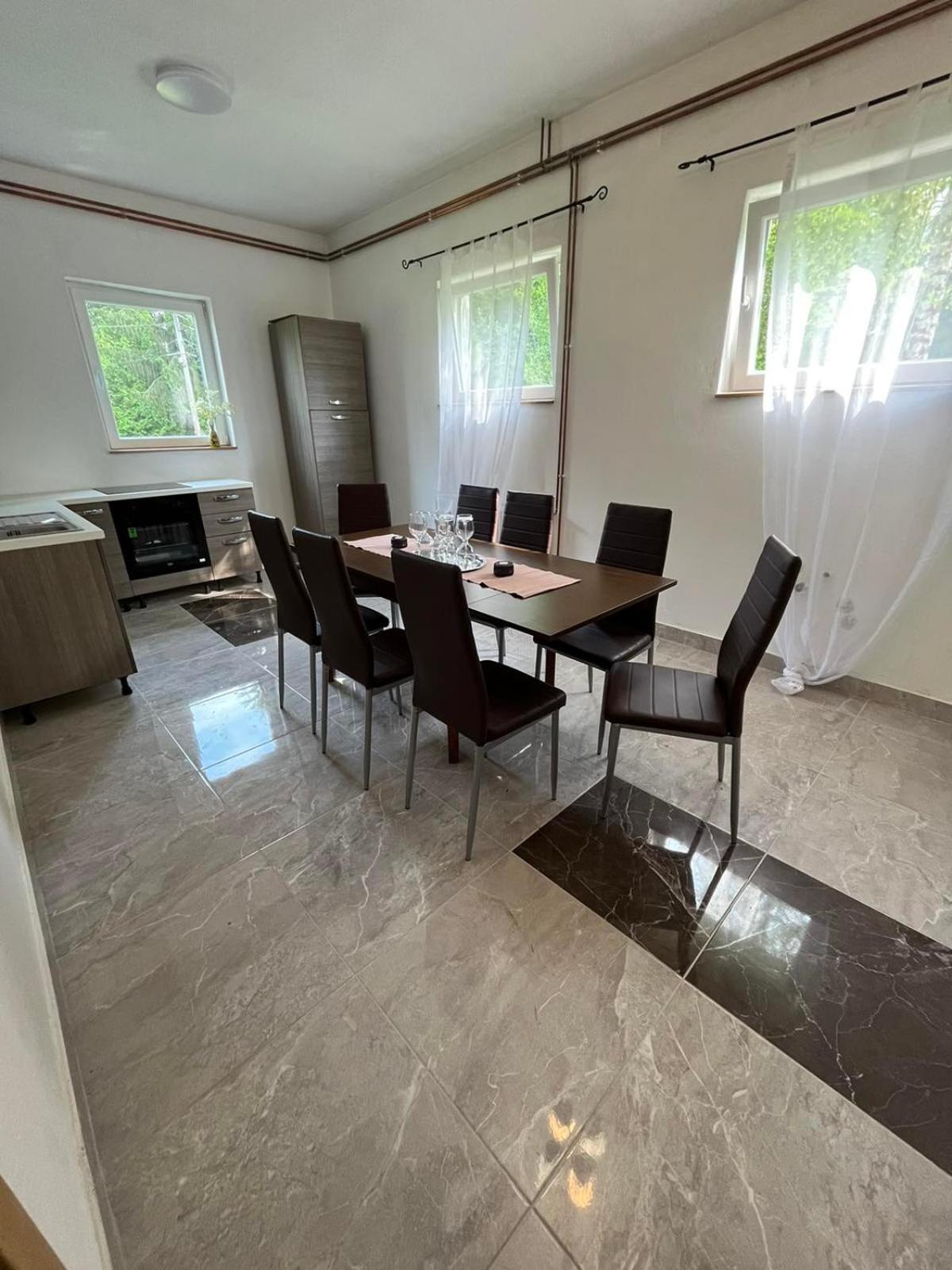Rooms Ljubenko