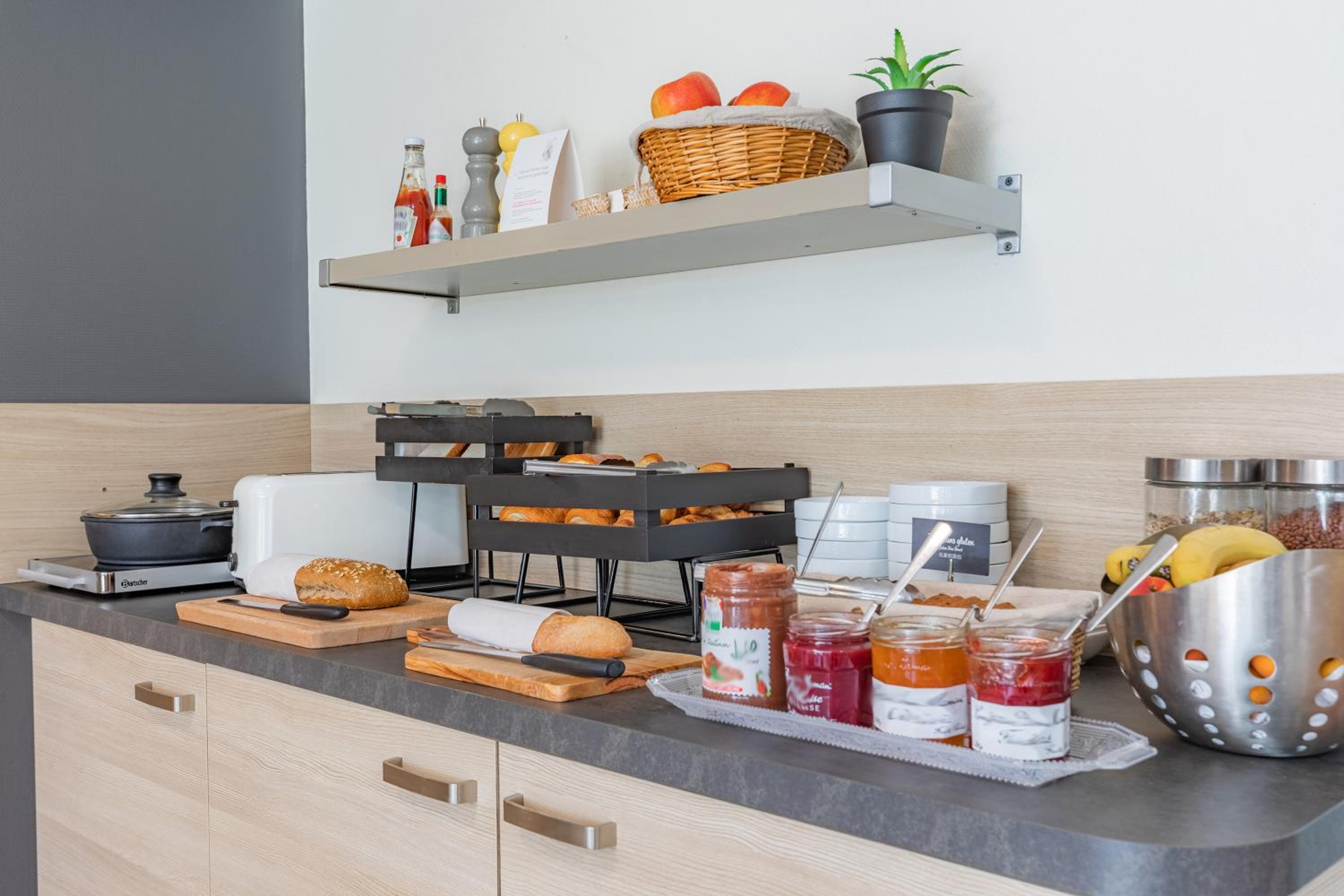 Chalon-Sur-Saone Vacations - Appart'City Classic Chalon sur Saone - Property Image 1