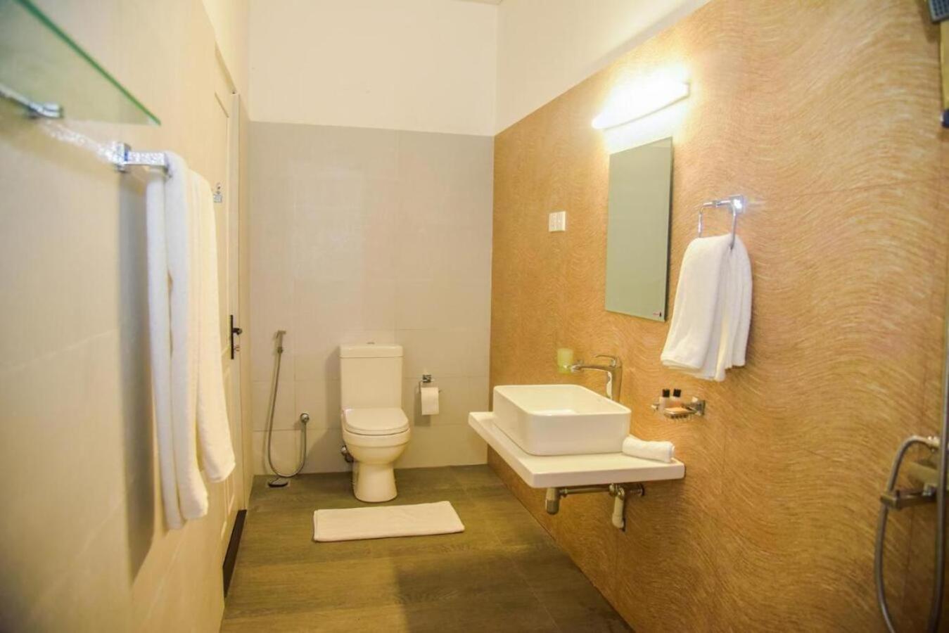 Photo 19