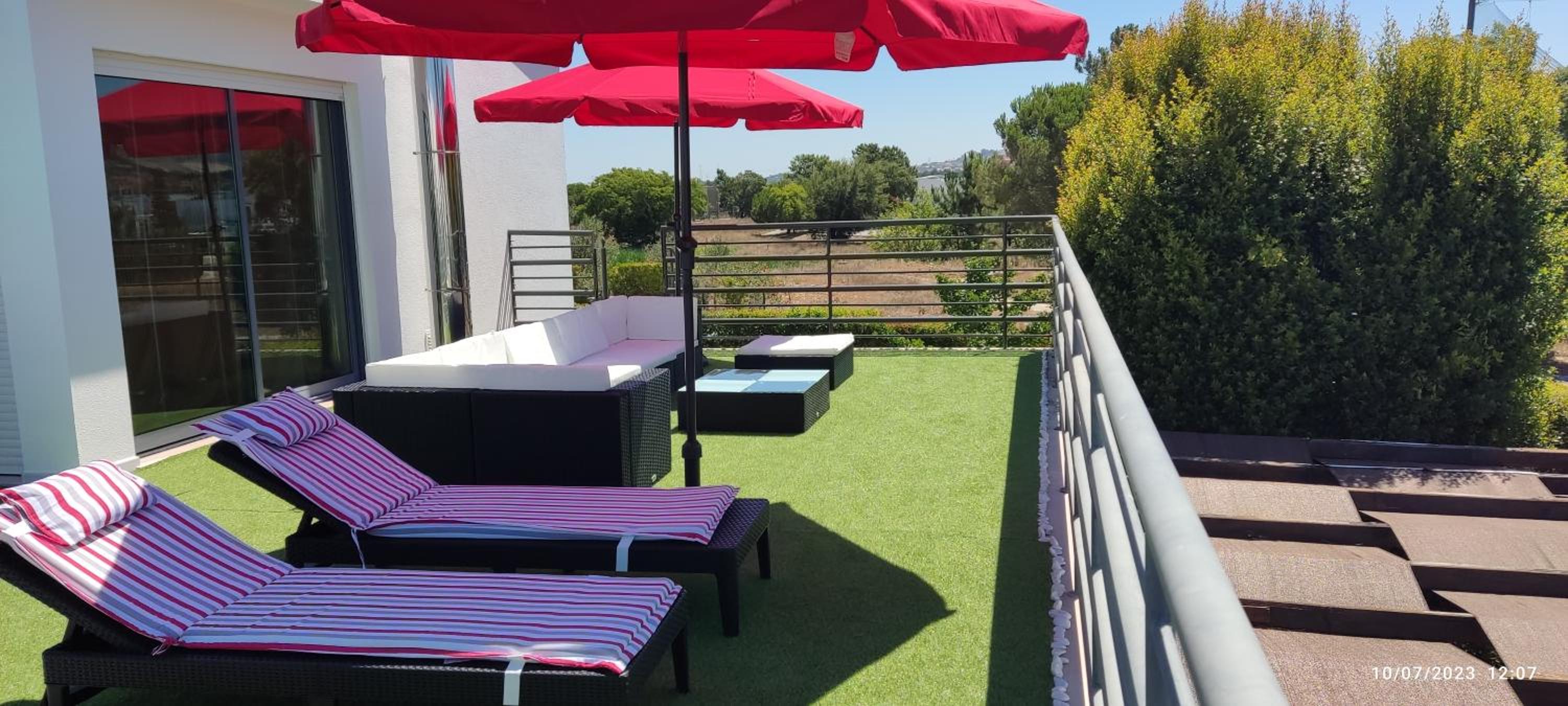 Villa De Lux with pool view 2