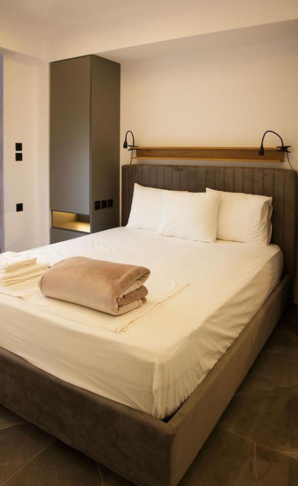 P J Luxury Suites view 3