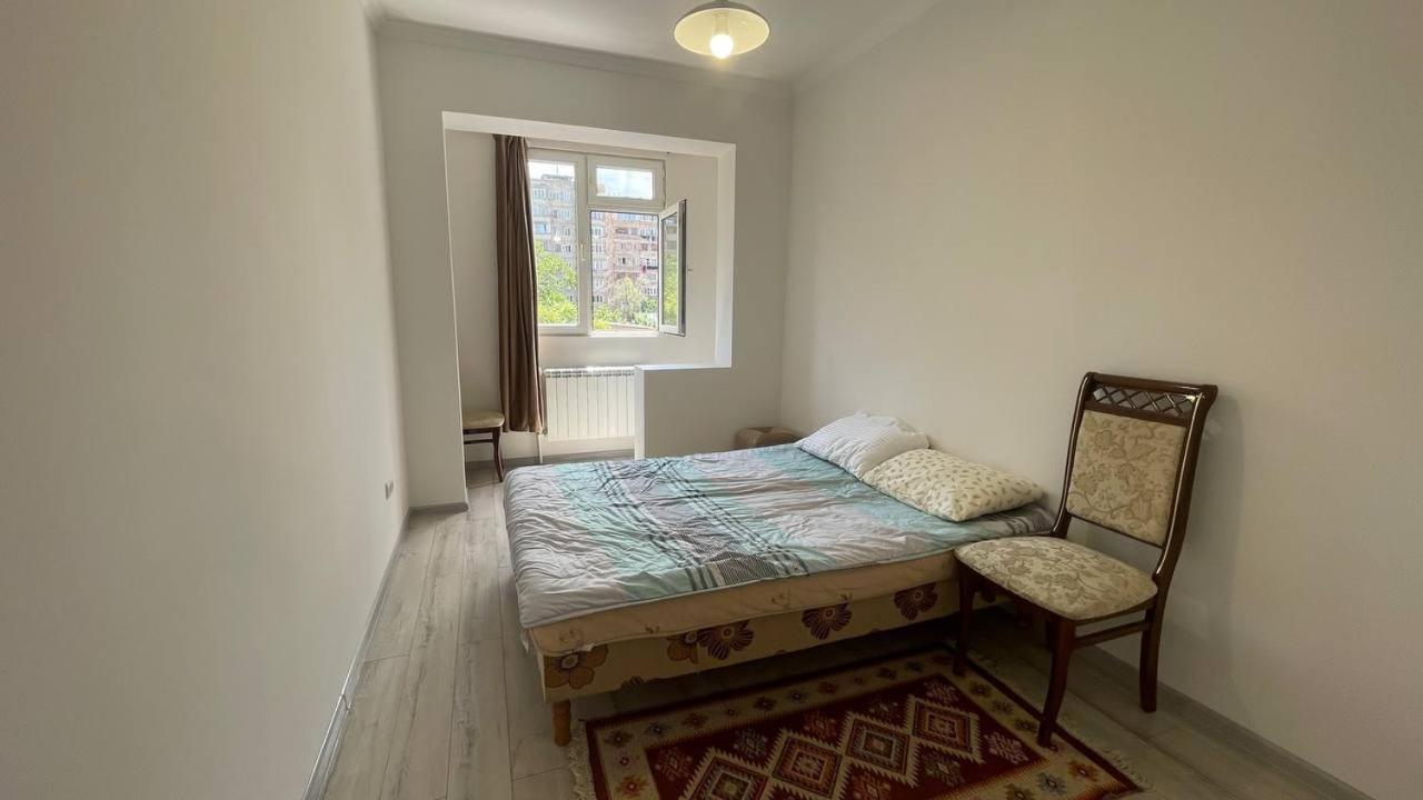Sunny Home Apartment