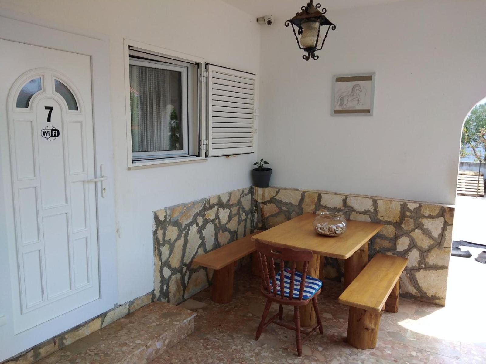 Apartmani Kasteljan 7, Stara novalja