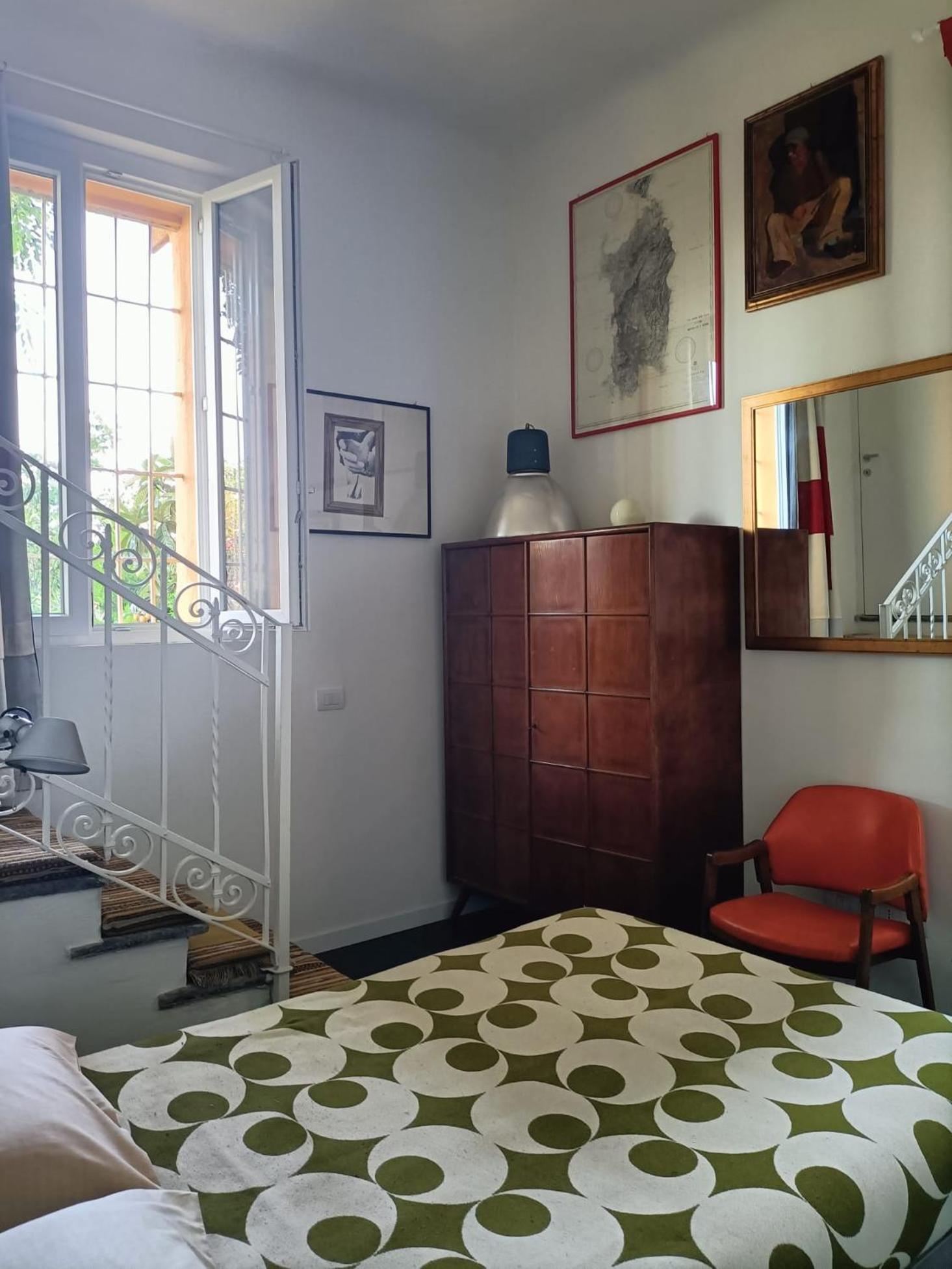 Room with a garden