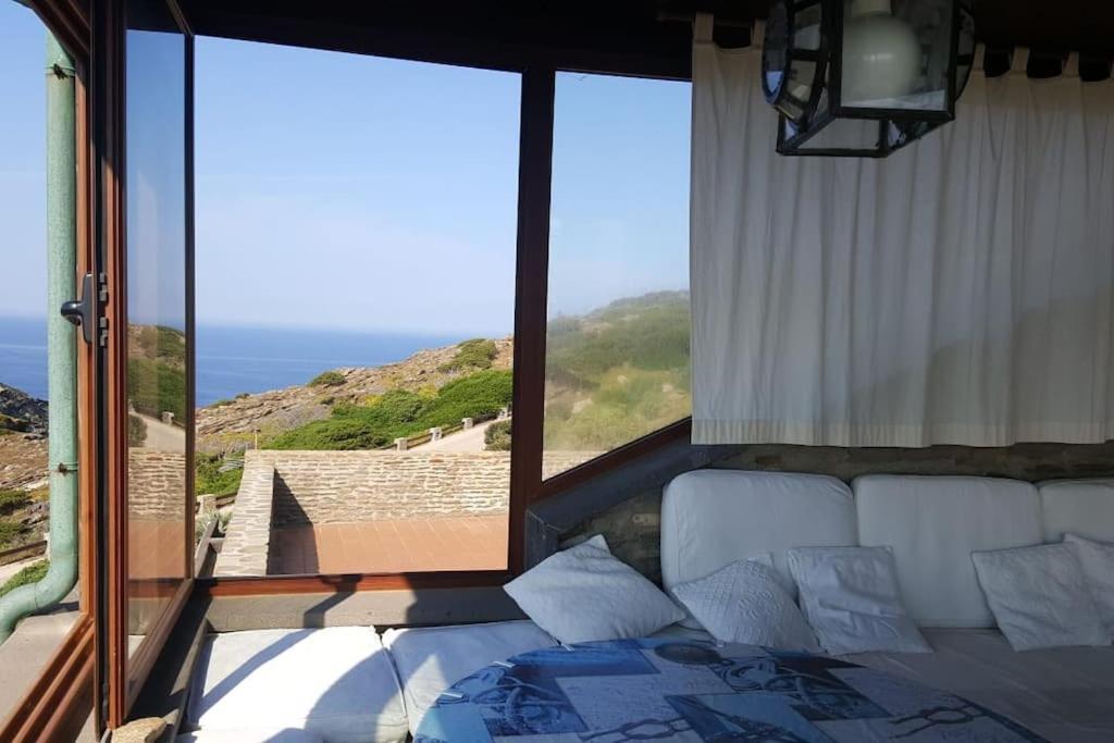 Panoramic villa on top of Capo Falcone