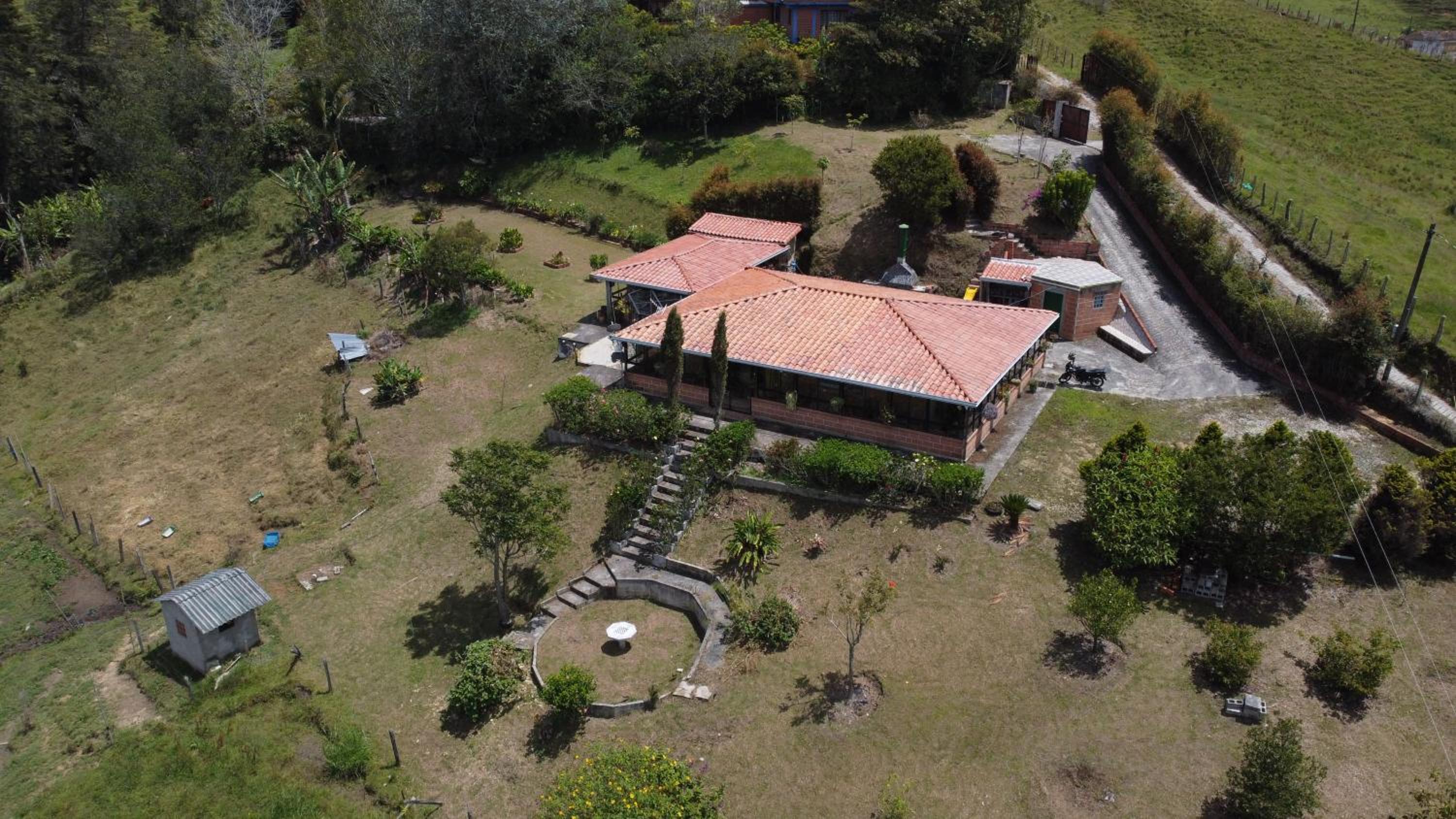 Casa de Campo vía El Peñol Guatapé