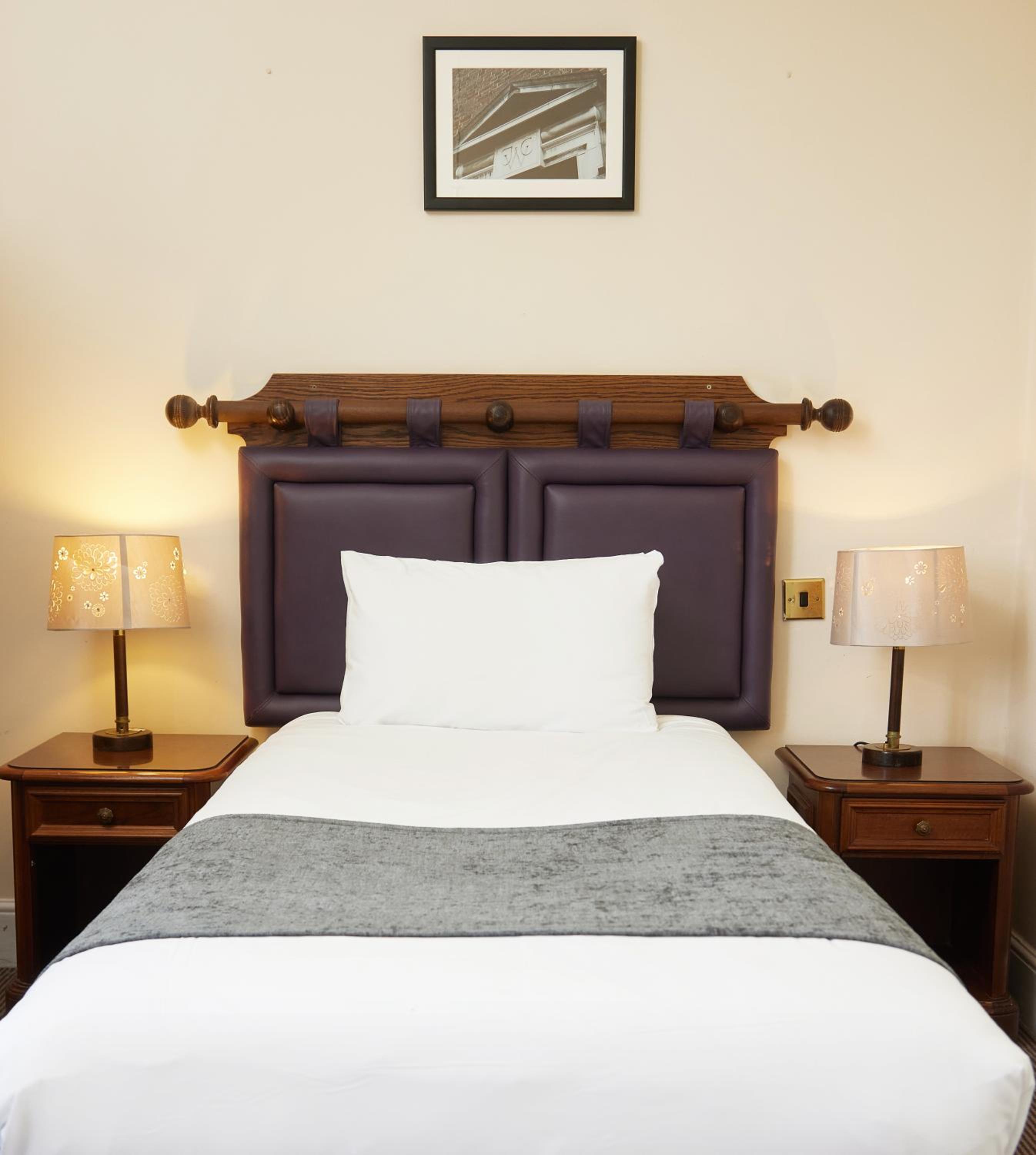 White Hart Hotel by Greene King Inns
