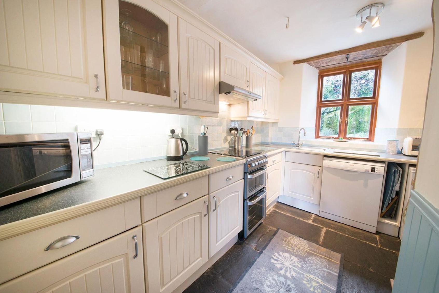 Bramble Cottage with lake views, Coniston view 5